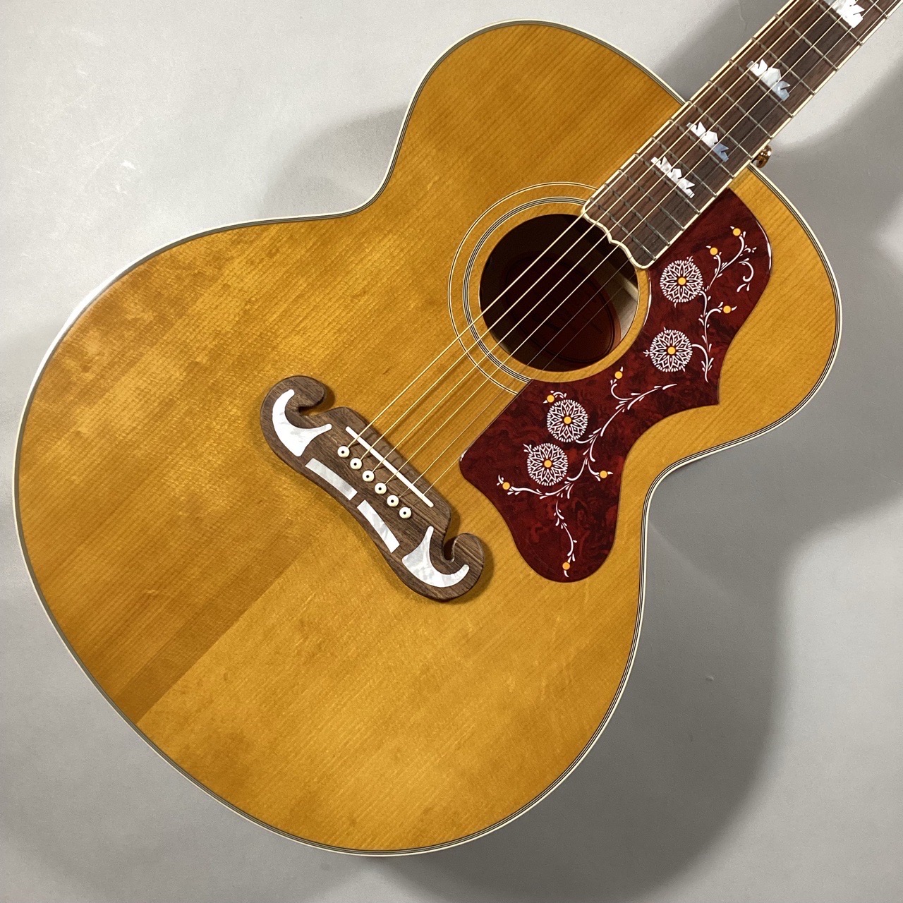 EpiphoneMasterbilt J-200
