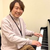 滋賀・草津【ピアノ教室・幼児の基礎音楽コース教室】山下智大（水曜日・土曜日）～3歳から大人の方まで通えるカスタマイズレッスン！