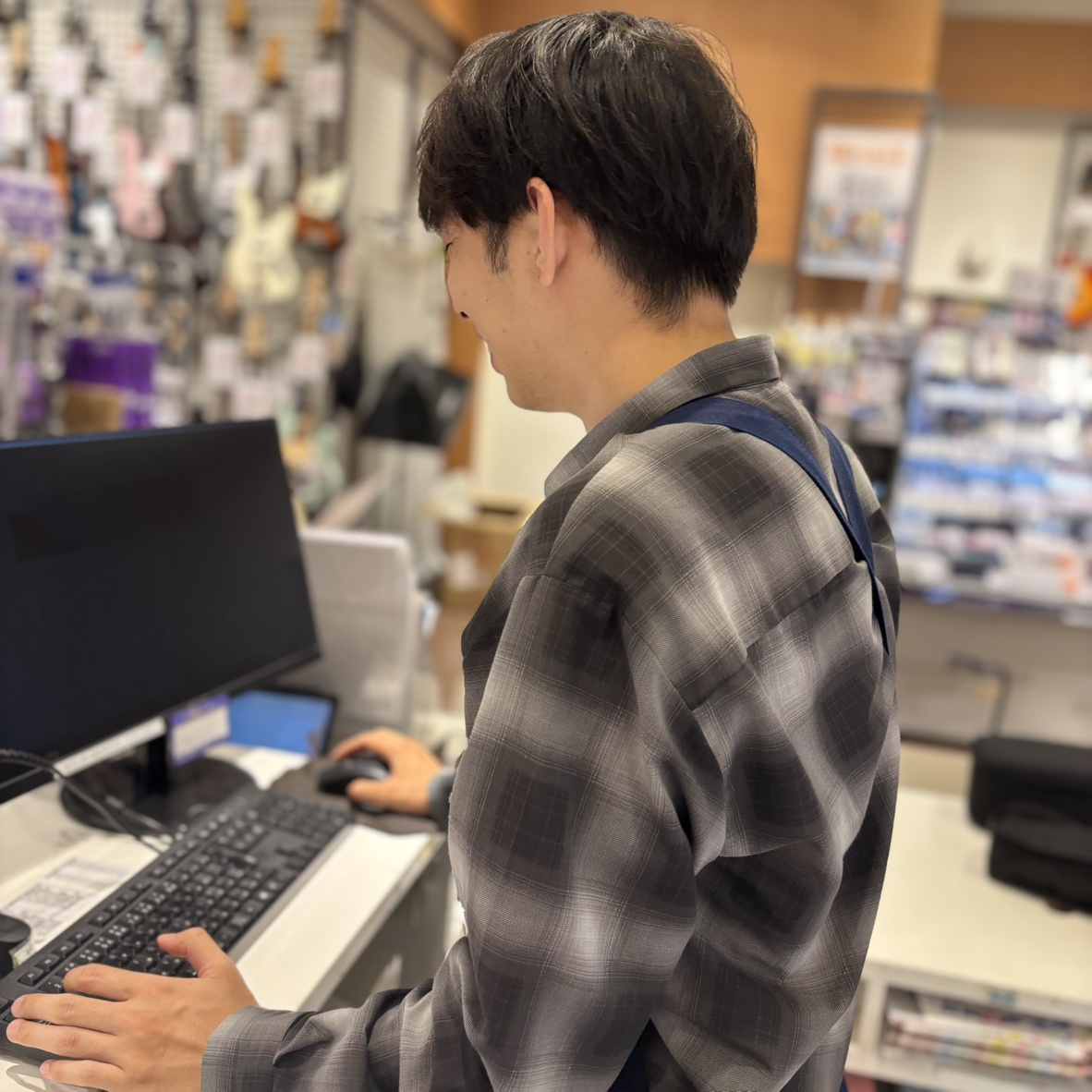 ギターアドバイザー、ドラムアドバイザー高木(たかぎ)