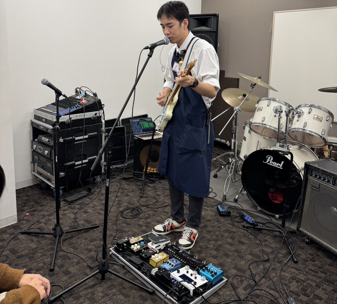 エレキギター担当高木（たかぎ）