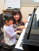 ピアノ講師 沖津千鶴