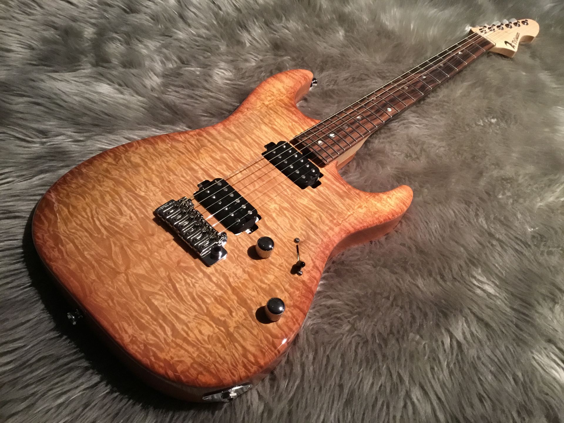 T’s Guitar  DST-22 /2tone Quilt Maple/Tea Burst入荷！