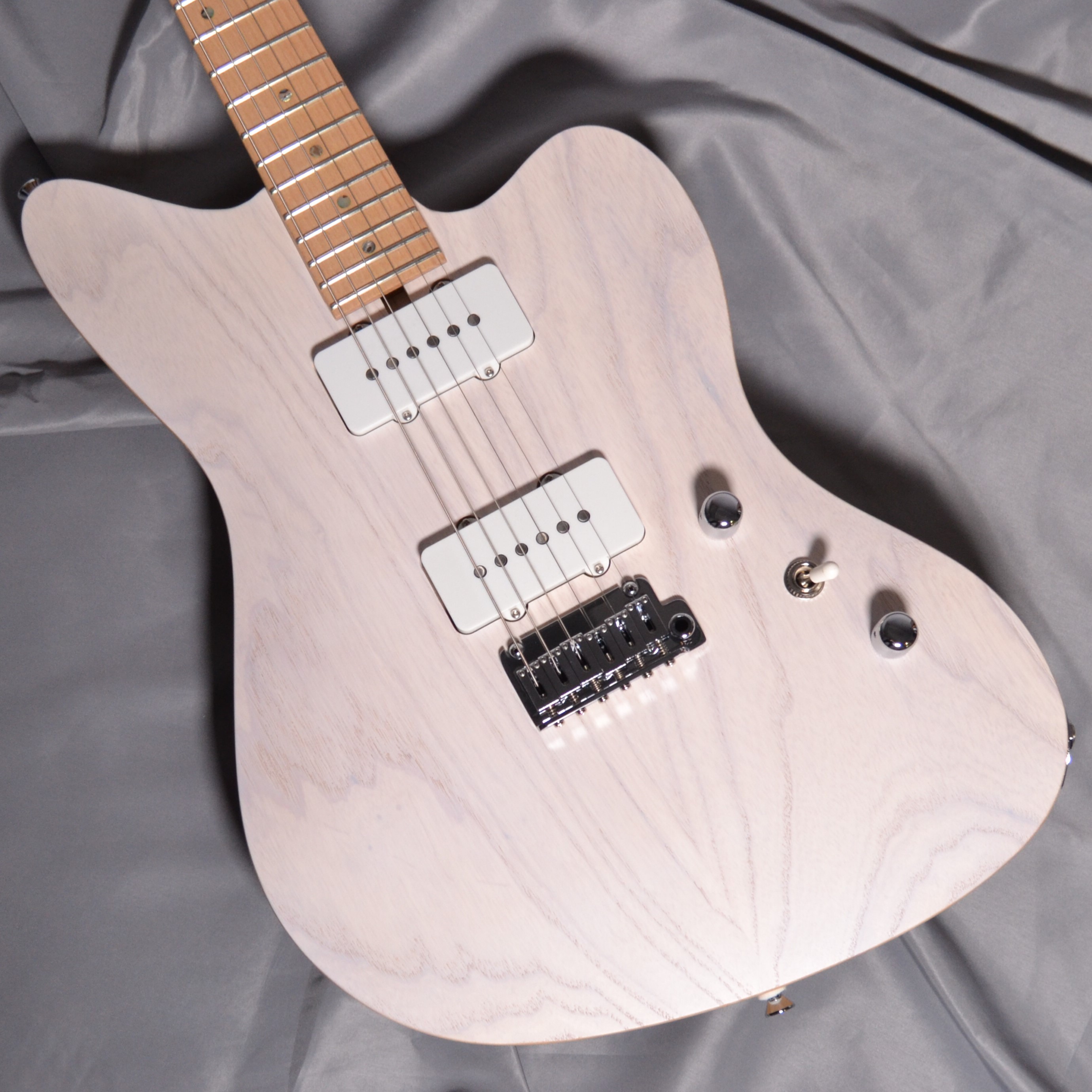 エレキギターS-622JMC Maple ASH / Trans White【3.58kg】