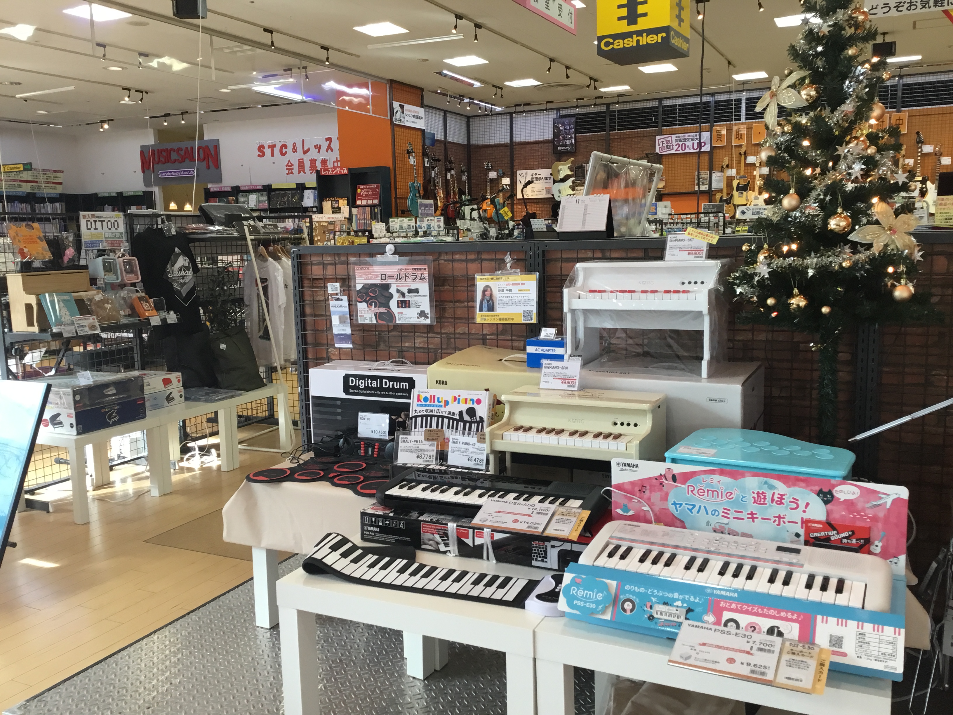 クリスマスコーナーをそれぞれ作成中!
今後も随時アップデートをしていく予定です★