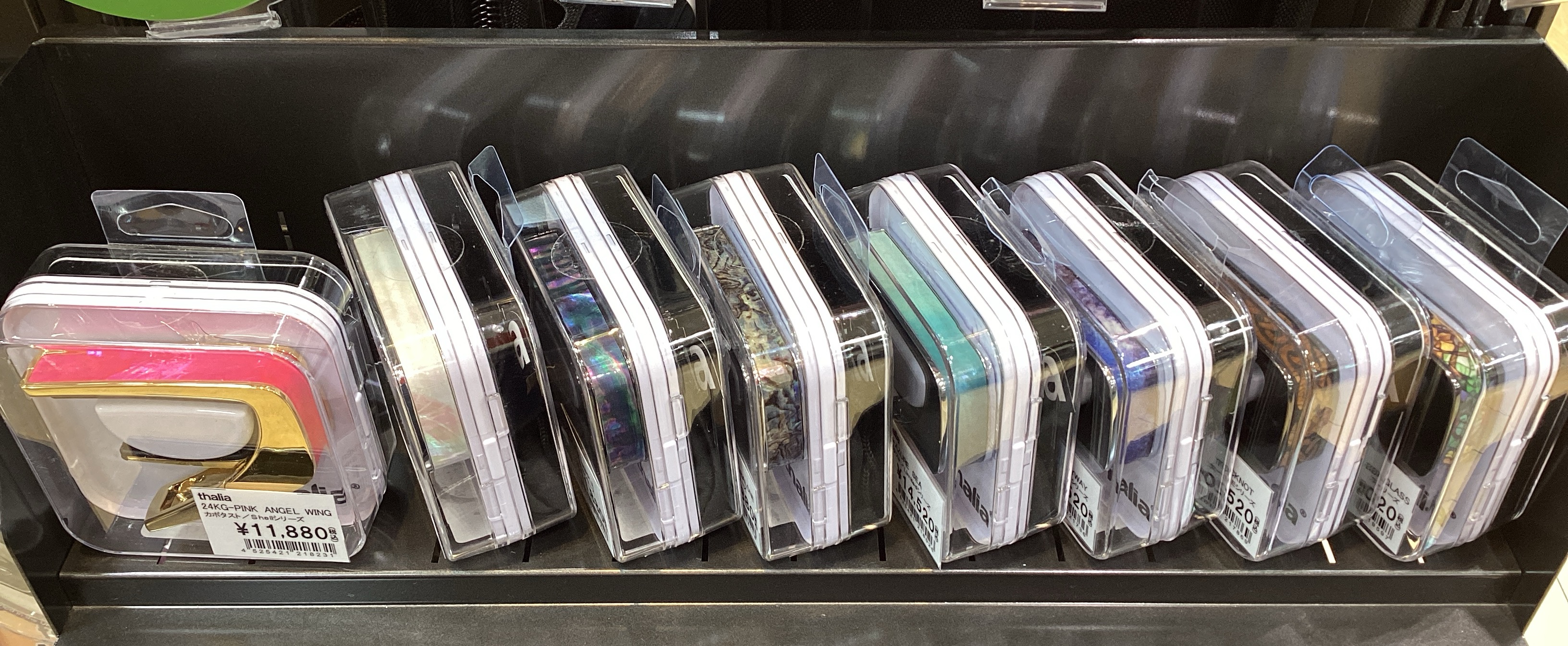 こんにちは、島村楽器イオンモール釧路昭和店です。ちょっと前からじわじわ人気の「タリアカポ」、当店でもお取扱いしています！ 「写真や動画ではよく見るけど、実物は見たことない…」そんな方、けっこう多いんじゃないでしょうか？気になっていた方は、ぜひ一度“生タリア”をチェックしに来てください。 タリアカポが [&hellip;]