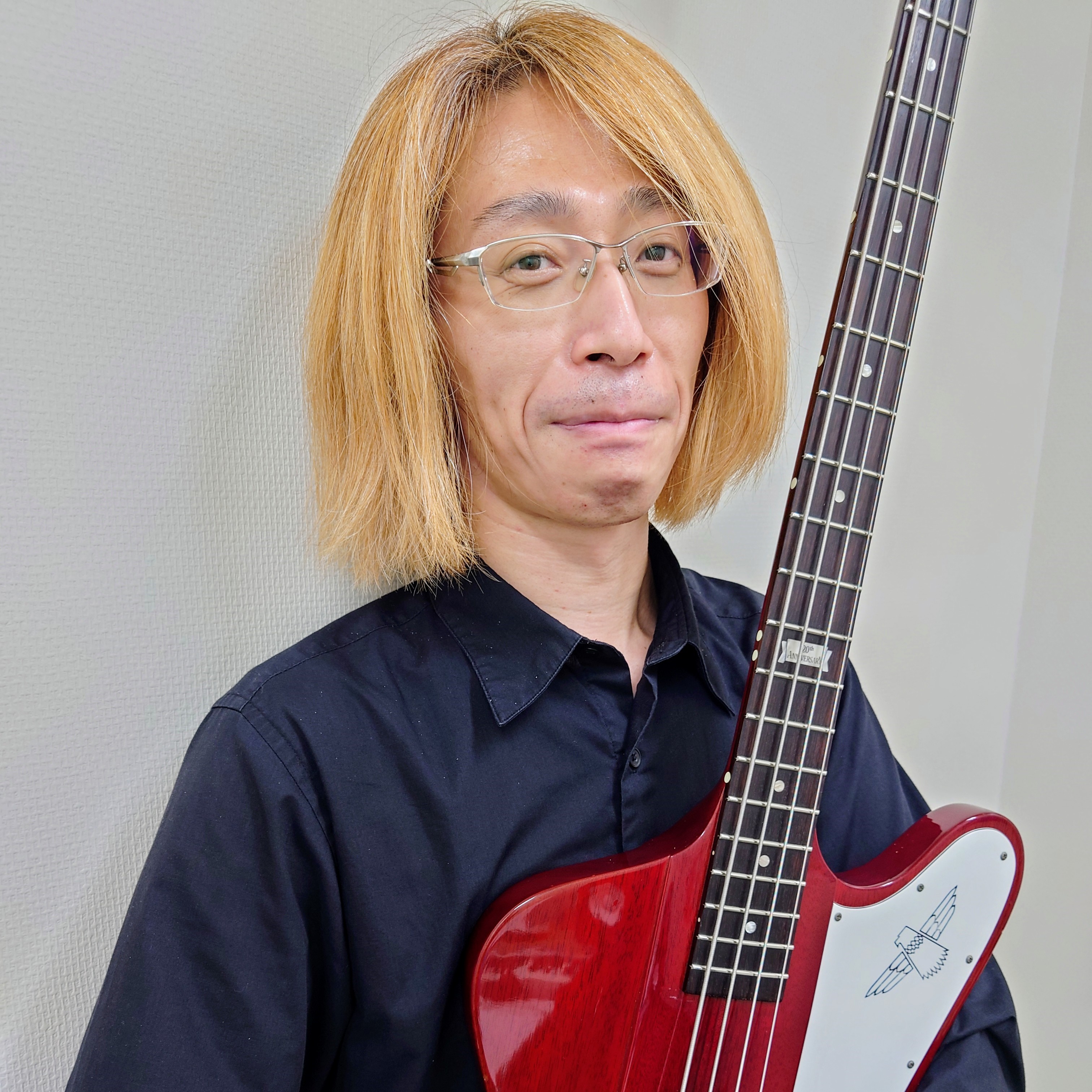 エレキベース・デスクトップミュージック課講師大西　慶人（おおにし　けいど）