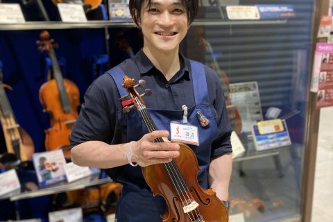 スタッフ写真 弦楽器・アコースティックギター 渡辺