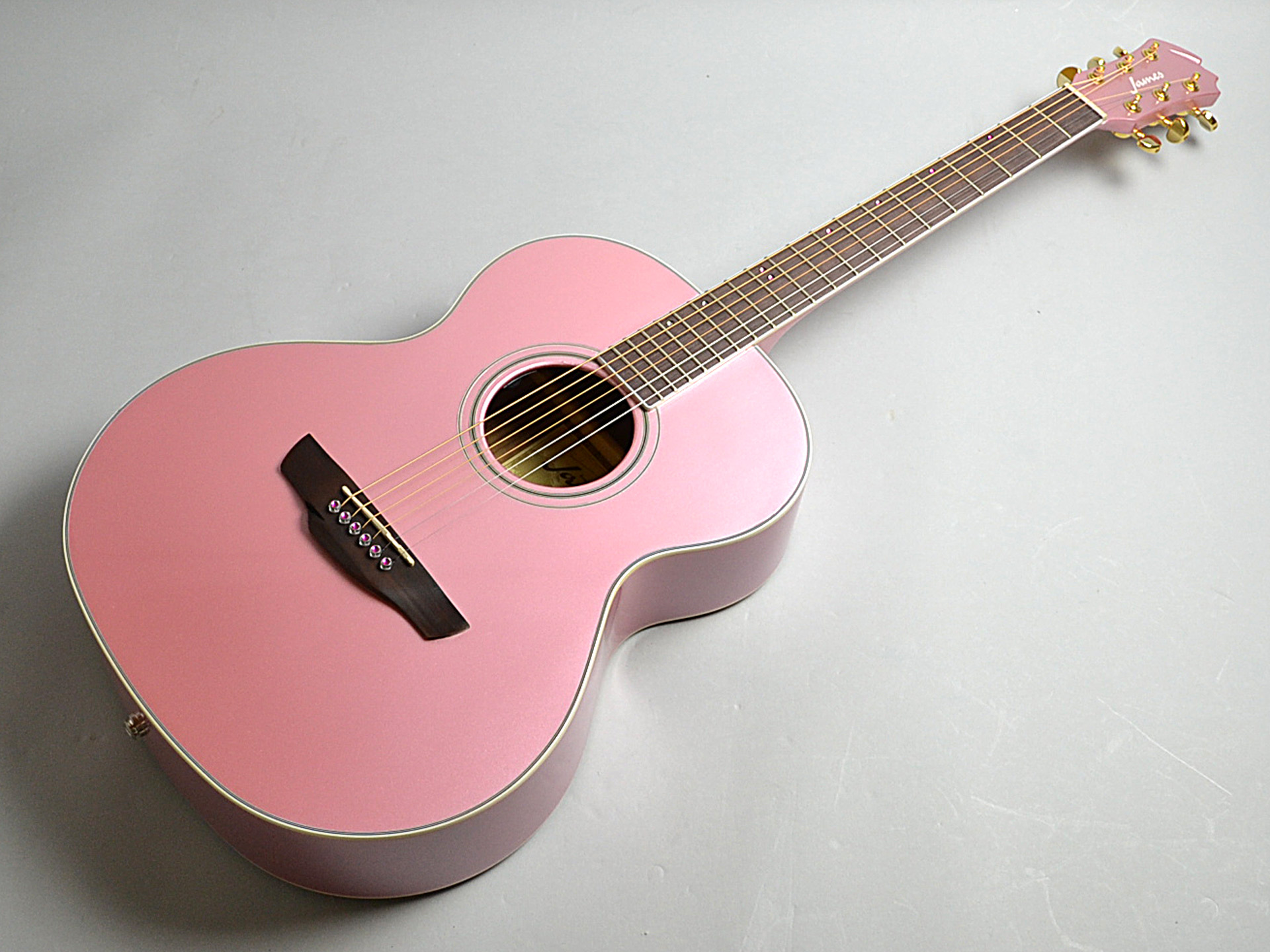 【アコースティックギター】James J-500Aスペシャルカラーモデル入荷！アコギ女子必見！？