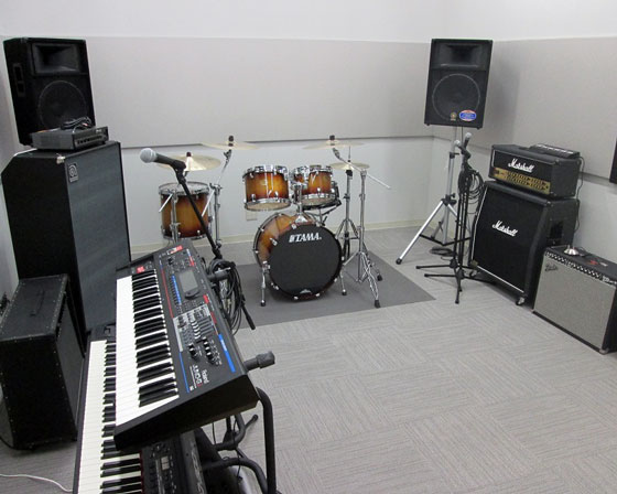 こんにちは！ いつも島村楽器をご利用頂き、ありがとうございます！ ところで、楽器屋さんで皆さん満足のいく試奏ができていますでしょうか、、、？ 周りを気にしながら、気を遣った音量で試奏して、、、モヤっとした気持ちのまま終了、、、なんてこともあるのではないでしょうか、、、？ そんな悩みを解決すべく、、、 […]