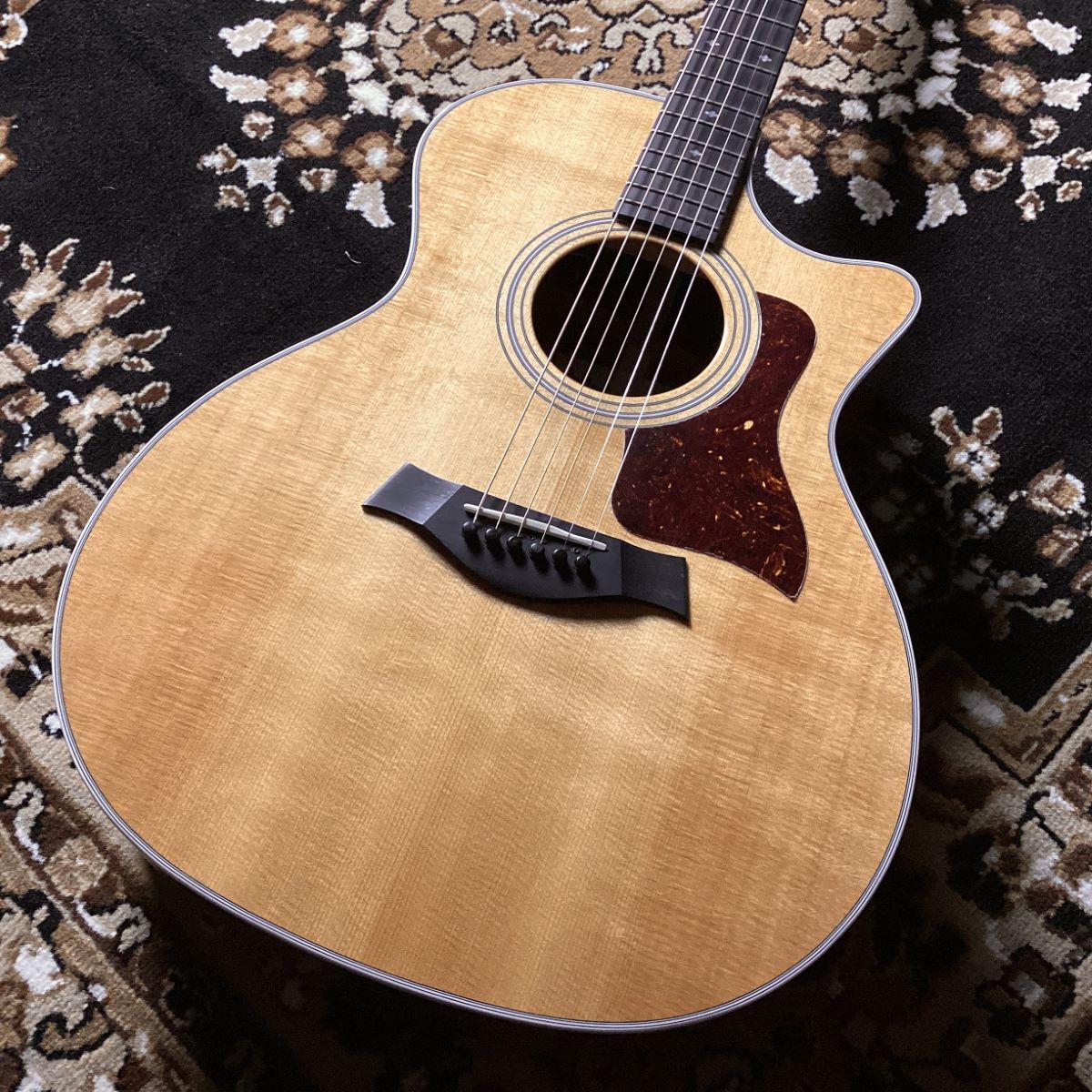 Taylor414ce V-Class