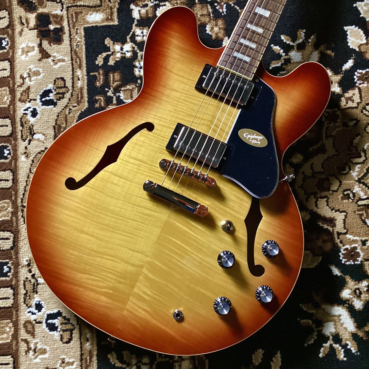 EpiphoneES-335 Figured Raspberry Tea Burst