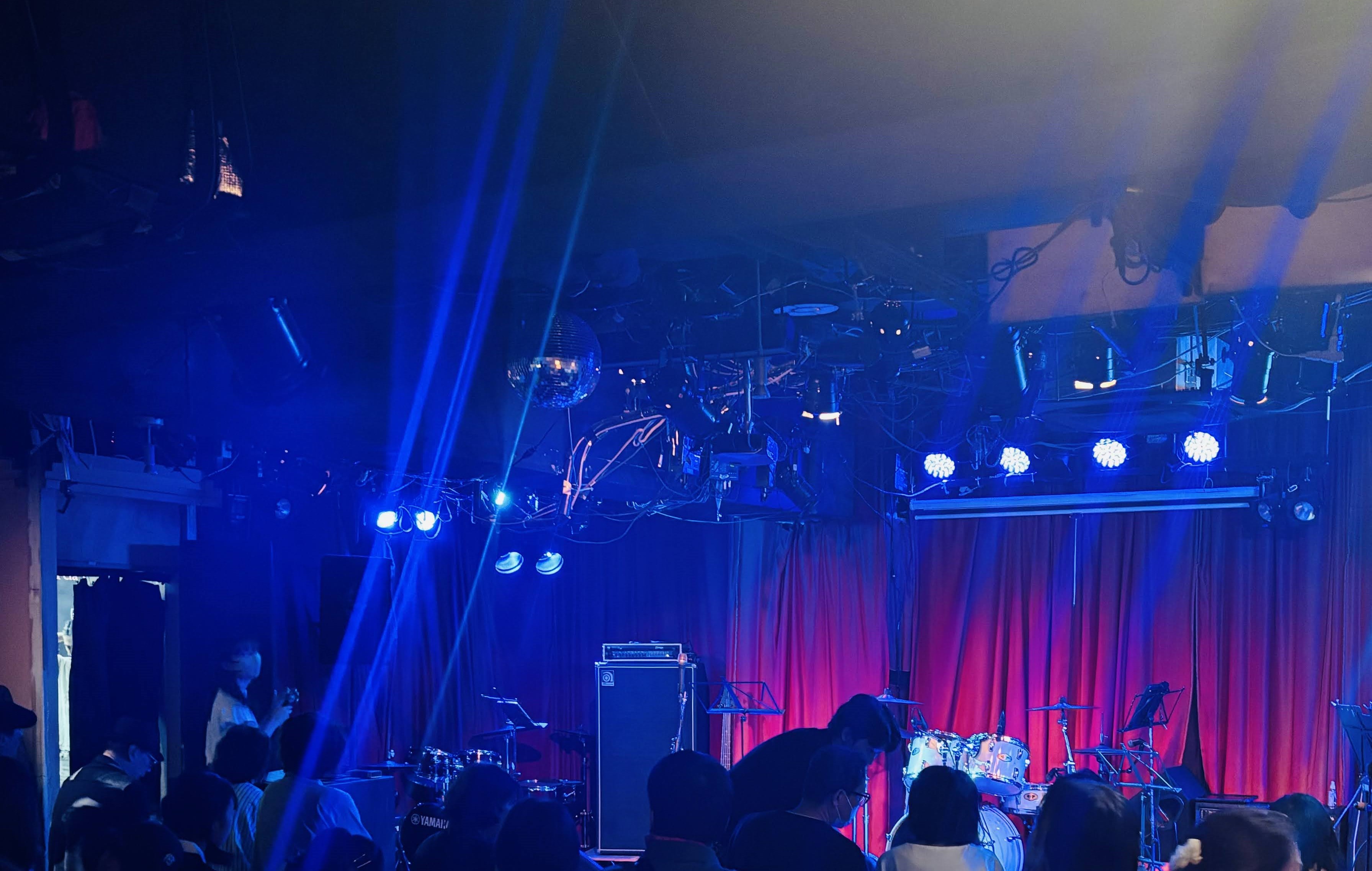 先日、大阪市北区にあるライブハウスRAW TRACKSにて、当店音楽教室会員様による定期演奏会MUSIC LIVE！2026を開催いたしました。ご出演いただきました会員の皆様、会場を盛り上げてくださったご来場の皆様、誠にありがとうございました。小学生からシニアの方まで幅広い世代の方々にご参加いただき [&hellip;]