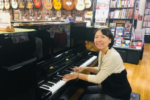スタッフ写真 音楽教室・ホームページ編集担当 西田