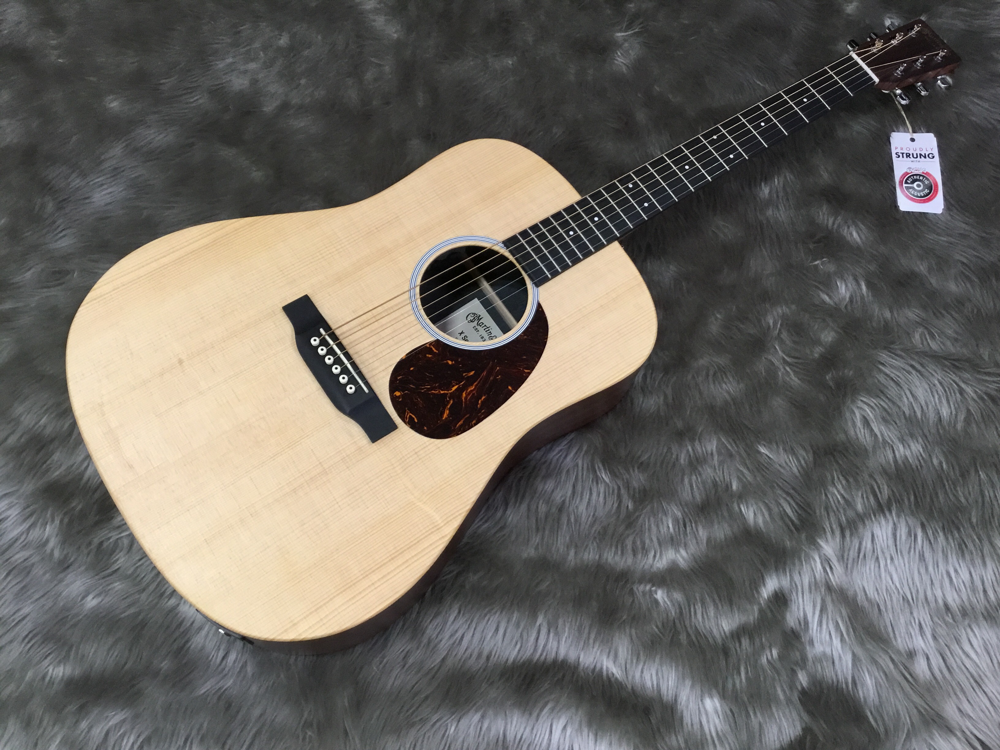 *Martin DX1AEが入荷しました！ **DX1AE 既にお求めやすいMartin DX1AEが一部打痕修正のため、更にお求めやすくなりました！！Martinならではのブルージーなサウンドがこの価格帯でお楽しみいただけます！是非一度弾いてみませんか。 |*ブランド|*型名|*販売価格(税込)| […]