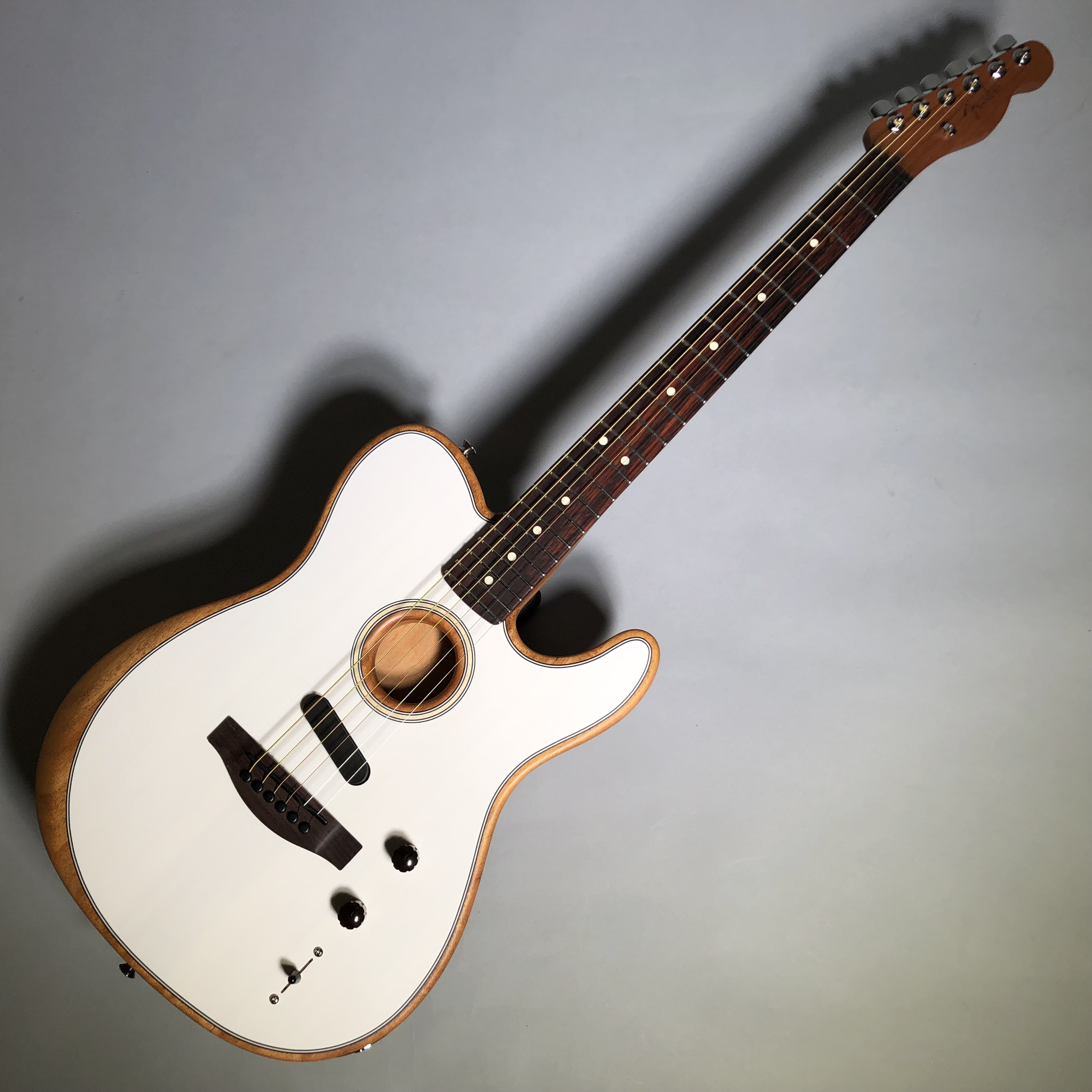 FenderACOUSTASONIC® PLAYER TELECASTER® Arctic White