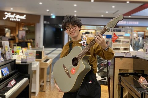 スタッフ写真 エレキギター/エレキベース/エフェクター 東(ギターアドバイザー、ドラムアドバイザー)