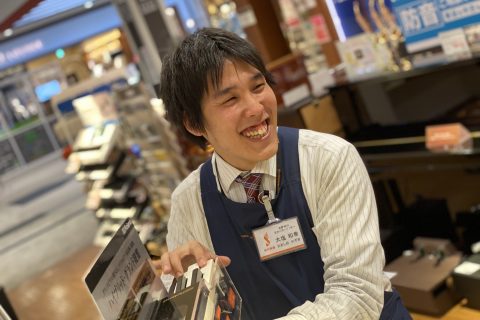 スタッフ写真 ドラム関連/ギターアクセサリー/PA/マイク/スローン 大塩