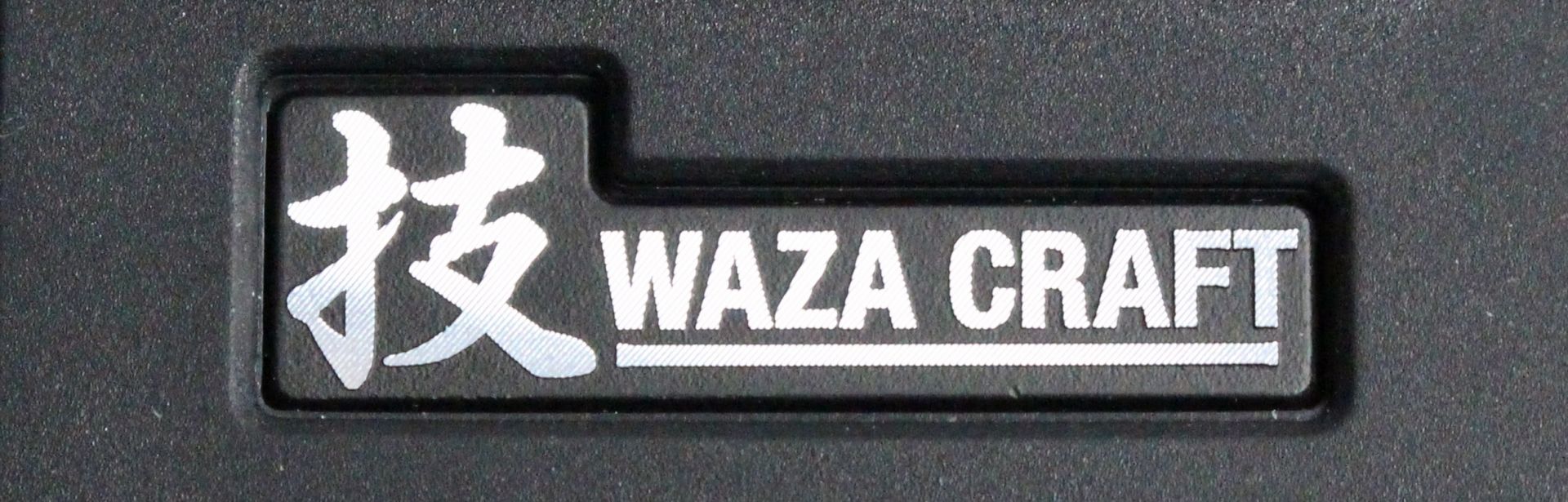 *BOSS「技 WAZA CRAFT」シリーズの”MT-2W” BOSS「技 WAZA CRAFT」シリーズにニューモデルが登場。ラインナップは、定番ディストーションの"MT-2" Metal Zoneにカスタムを加えたです。元になった各モデルとも人気機種で、生まれた時代は違えど音楽シーンに多大な影 […]