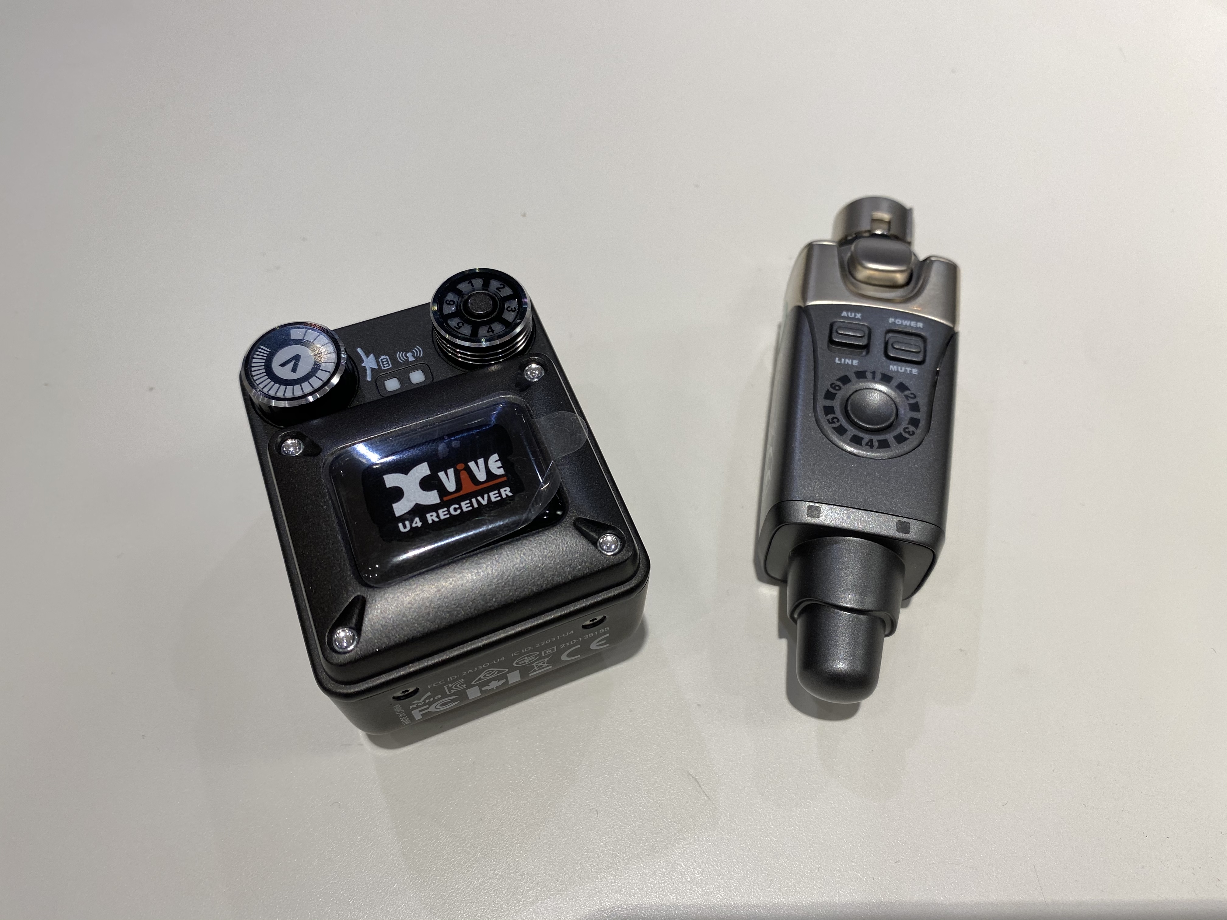 Xvive XV-U4 インイヤーモニター デジタルワイヤレス・システム