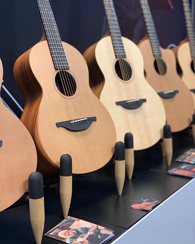エド・シーラン×Lowden！話題のSheeran by Lowden　Lowden W-02 Sheeran入荷致しました！！