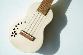 ウクレレQUIAM / Throughneck SL-S1