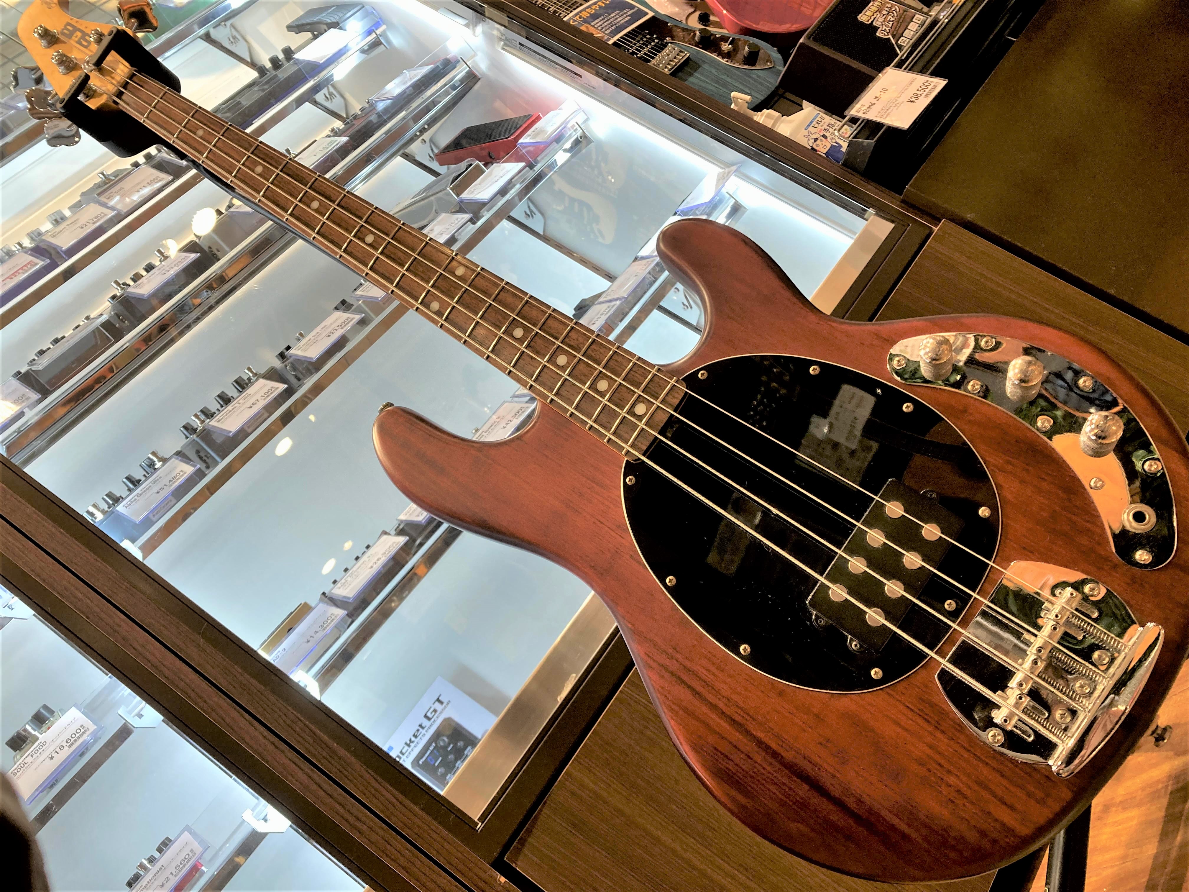 エレキベースSTERLING by MUSICMAN SUB Series Ray4