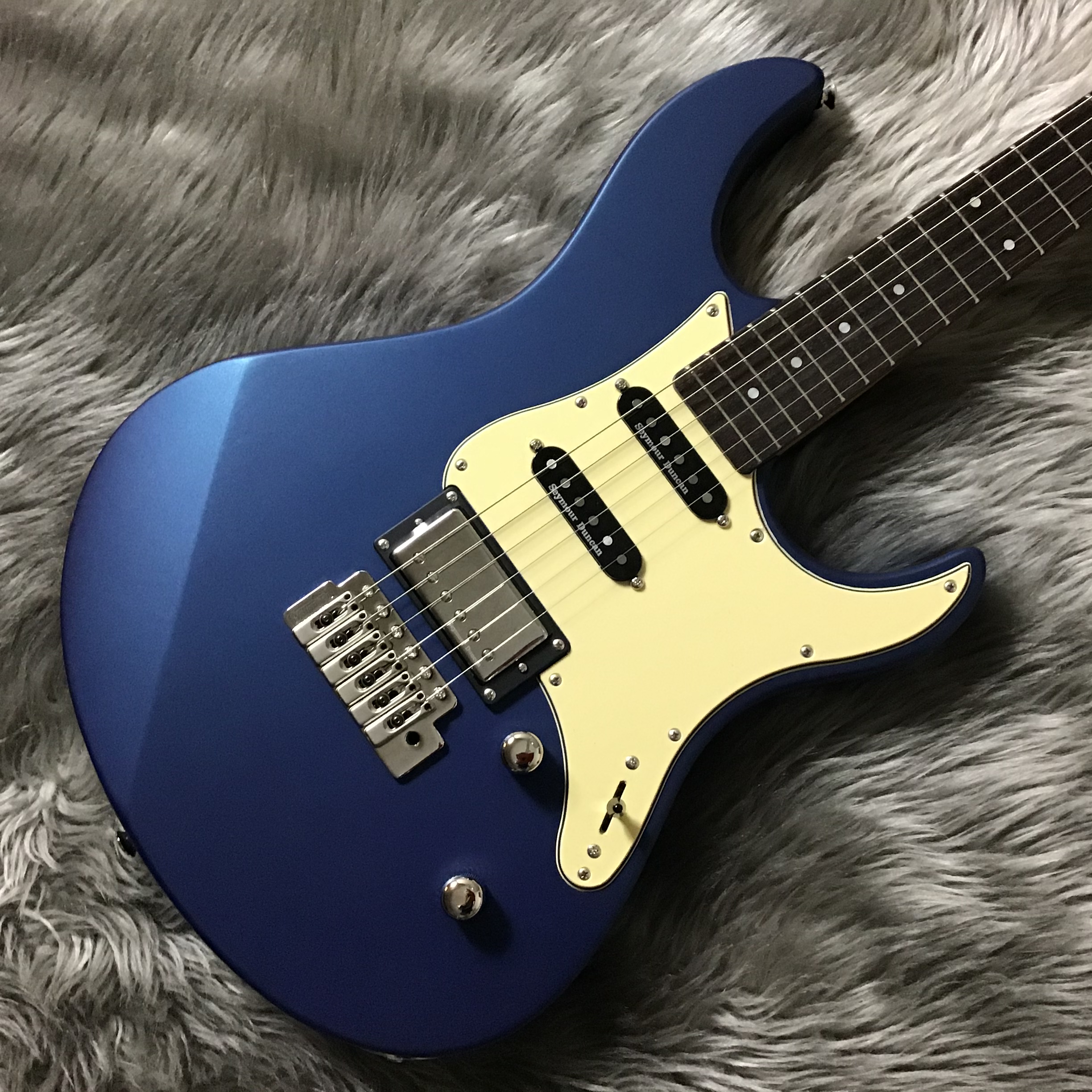 エレキギターYAMAHA PAC612VⅡX