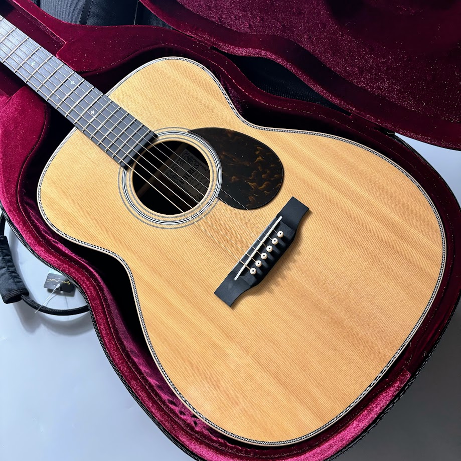 アコースティックギターTrad OM