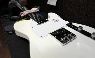 店頭品エレキギターのメンテナンスしてますよーという記事①