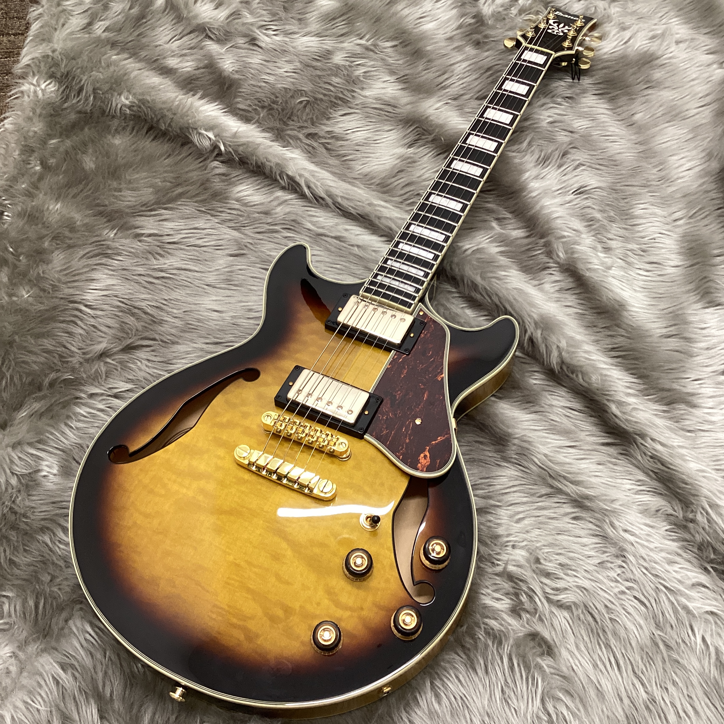 IbanezAM93QM-AYS