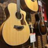 【Taylorギター展示中】アコースティックギター