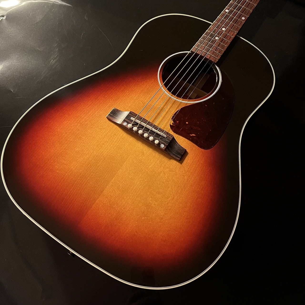 Gibson J-45 STD Red Spruce