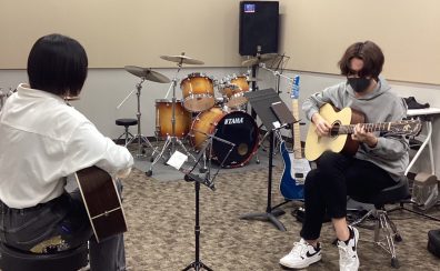 【音楽教室】スタッフが体験レッスンを受けてみた～山岡先生のギターレッスン～