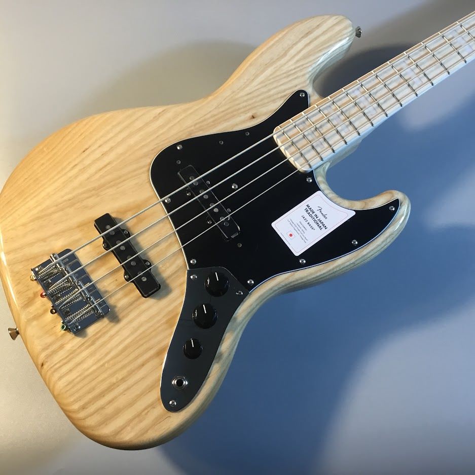 FenderTraditional 70s Jazz Bass Maple Fingerboard Natural