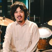 【4歳から80代まで通えるドラム教室】ららぽーと門真店　ドラム・キッズドラム講師：鈴木　大瑛(すずき　ひろあき)