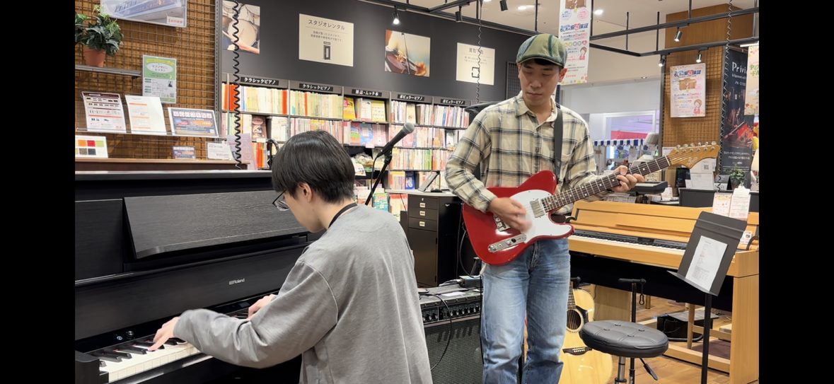 みなさまこんにちは～！音楽教室担当の國澤です。 1月18日(土)に開催されましたギター×ピアノLIVE＆体験会の模様をレポートします。 CONTENTS演奏講師のご紹介ライブスタート！先生方にインタビュー体験会最後に演奏講師のご紹介 土曜日ギター講師　天倉康介(あまくら こうすけ) 天倉先生のレッス […]