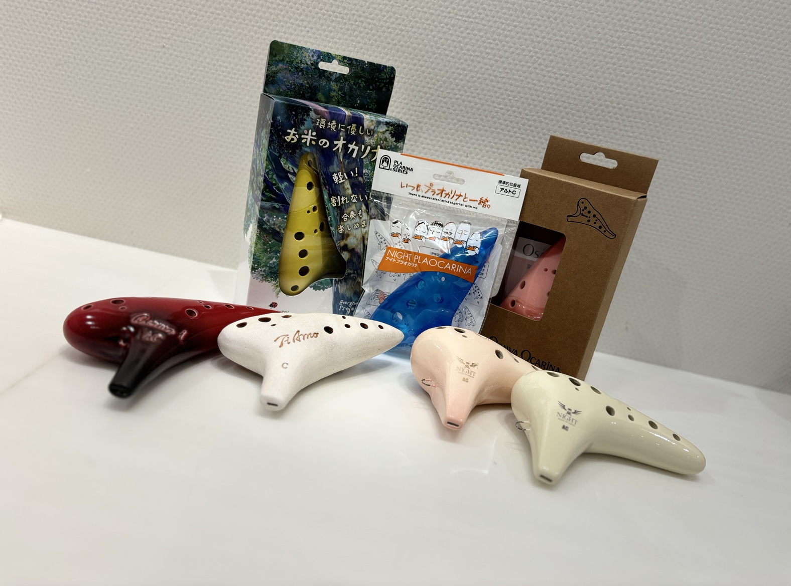 温かい優しい音がするオカリナ。 どんな楽器かを知って、ぜひ演奏してみましょう！ CONTENTSオカリナってどんな楽器？どんな音が出るの？オカリナの選び方最後にオカリナってどんな楽器？ オカリナ（okarina)は、小さなガチョウを意味するイタリア発祥の楽器で、「卵型の笛」と呼ばれています。 息を吹 […]