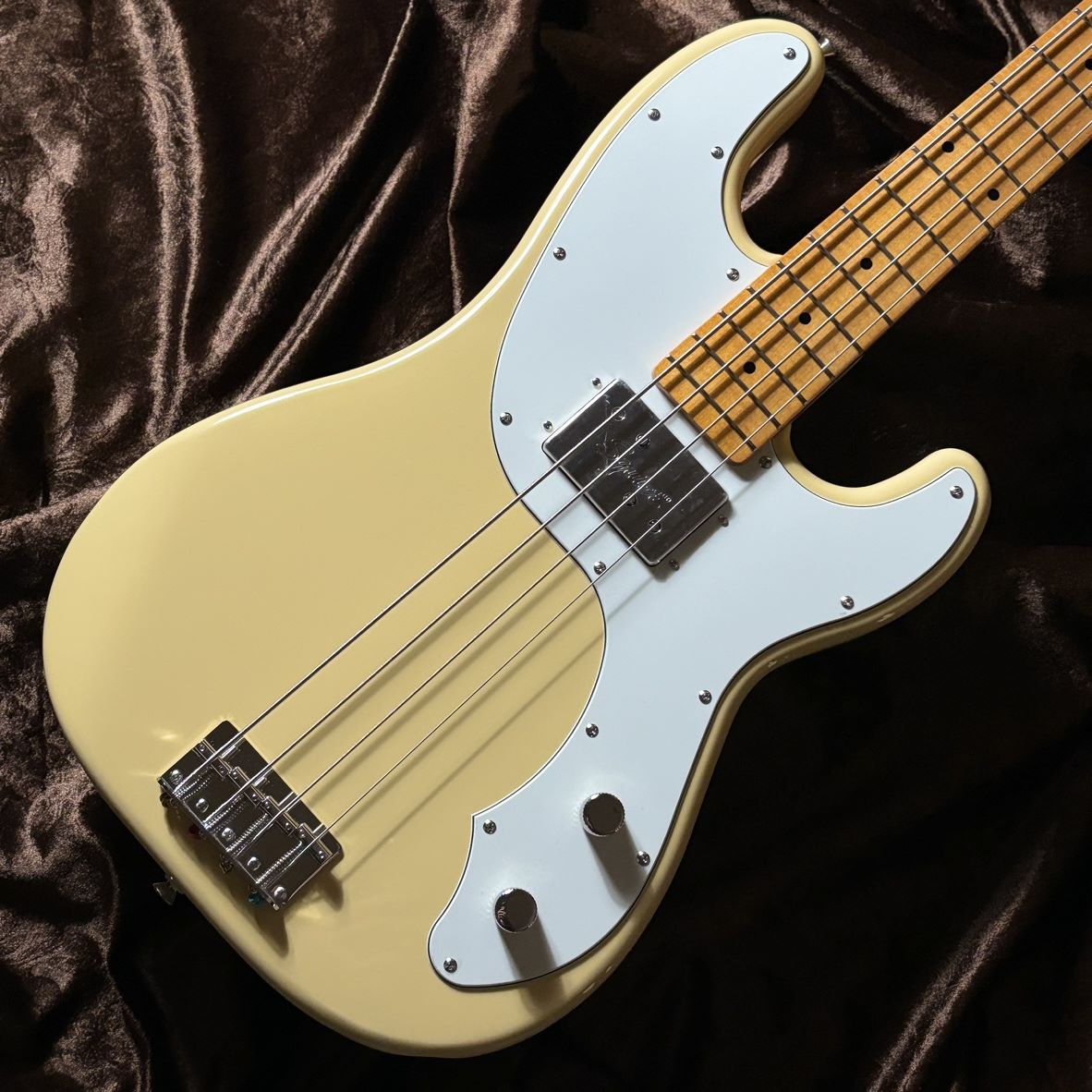 Squier by FenderClassic Vibe Telecaster Bass Vintage White