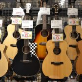 【アコースティックギター】Switch Custom Guitars  井草聖二モデル/龍藏Ryuzoモデル 販売しています