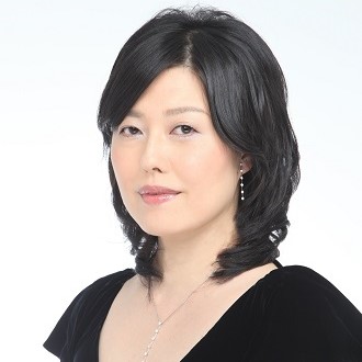 今　理恵子（こん　りえこ）<br />
桐朋学園音楽大学音楽学部演奏学科ピアノ専攻卒業。<br />
現在はリサイタル伴奏をはじめ、室内楽を中心に活動中。<br />
また合唱の伴奏や各施設にて慰問演奏なども行っている。