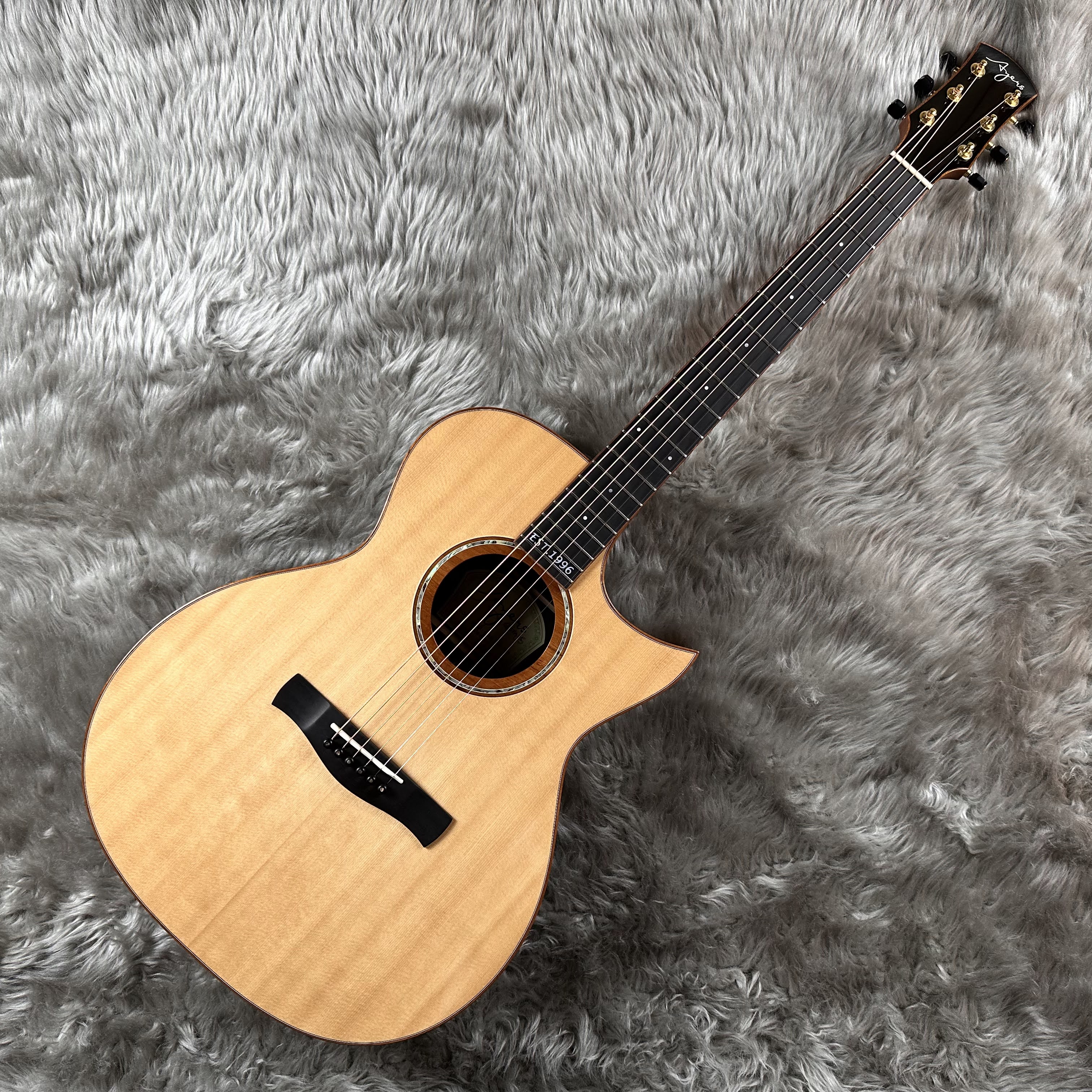 OM07-C F 1996 Sitka JP Custom