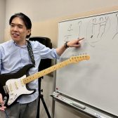 【堺市美原区/羽曳野市】5歳から大人まで通えるギター教室｜新田先生ってこんな人♪