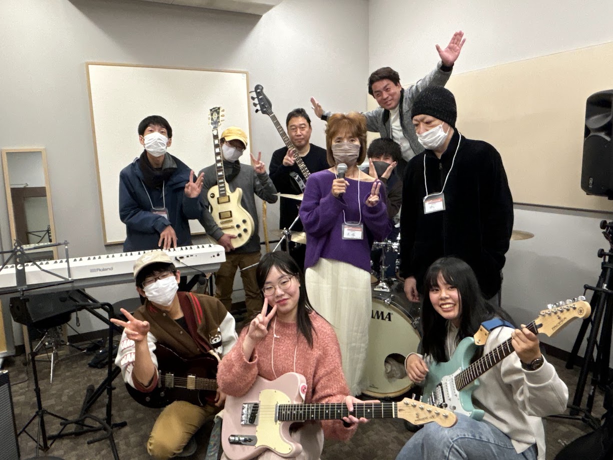 イベント大好き、サークル大好き、楽しいお店の『OPEN MIC CLUB』担当!!! 竹安ことワイナリーです！ 今月も第二土曜日恒例イベントOMCの日がやって参りました！今回は、なんと9組の方にご参加いただきました・・・・！！ 本日開催致しました『OPEN MIC CLUB』の開催模様をレポート致し […]