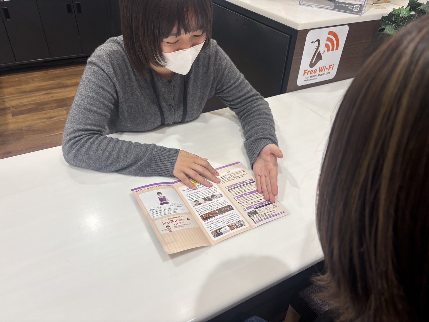堺店インストラクター佐山です。 「体験レッスンを受けてみたい！」だけど、「申し込み方法や流れがいまいち分からないな..。」 今回は、そのお悩みを全て解決致します！ CONTENTSインストラクター紹介体験レッスンについて体験レッスン流れ　お申し込み編A. 店頭B. お電話C. WEB体験レッスン流れ […]
