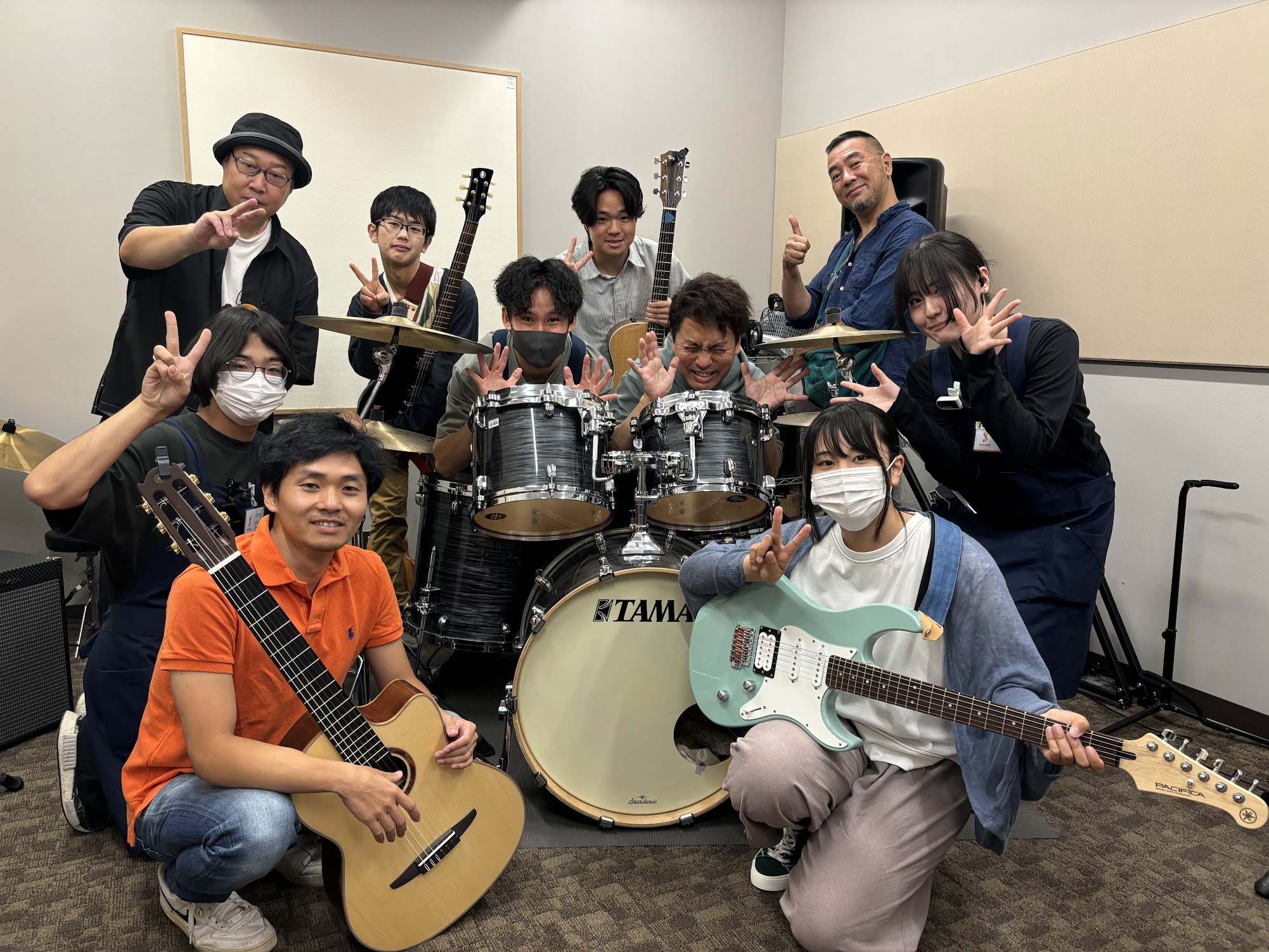 バンド大好き、イベント大好き、楽しいお店の『OPEN MIC CLUB』担当!!! 小川ことオガドンです！ 今回の記事は新人のオガドンがお送りしますー！よろしくお願いします！ 本日は7名の方にご参加いただきました！！！ 本日開催致しました『OPEN MIC CLUB』の開催模様をレポート致しますよ～ […]