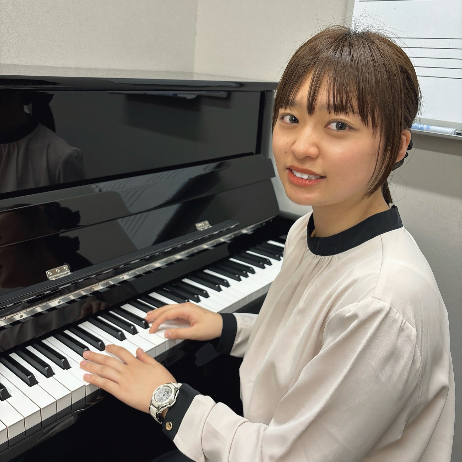 ピアノインストラクター　アドバイザー佐山（さやま）
