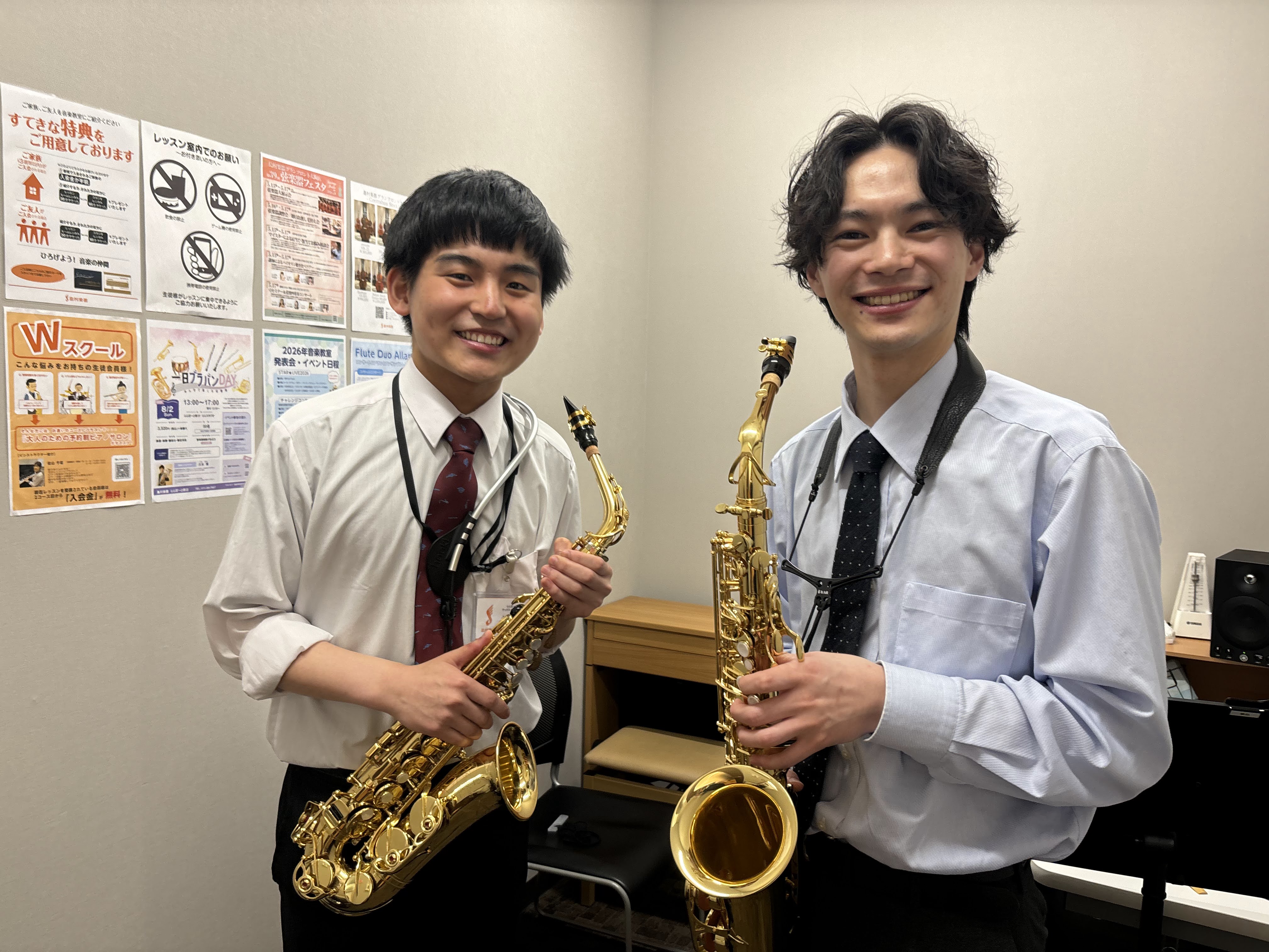 「レッスンを受けてみたいけどどんな内容か気になる」「まったくの初心者でも大丈夫？」「どんな先生？」 そんな皆様のご不安を解消するべく、スタッフが体験レッスンを受けてみました！ CONTENTSインストラクター紹介体験レッスンスタート！スタッフより楽器貸出OK！体験レッスン受付中です♪予約制サックスレ [&hellip;]