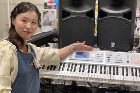 スタッフ写真 音楽教室・シンセサイザー 服部