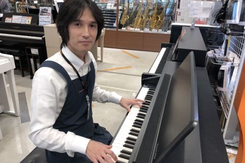 スタッフ写真 ピアノ全般 杉