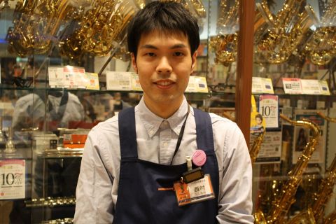 スタッフ写真 副店長 西村